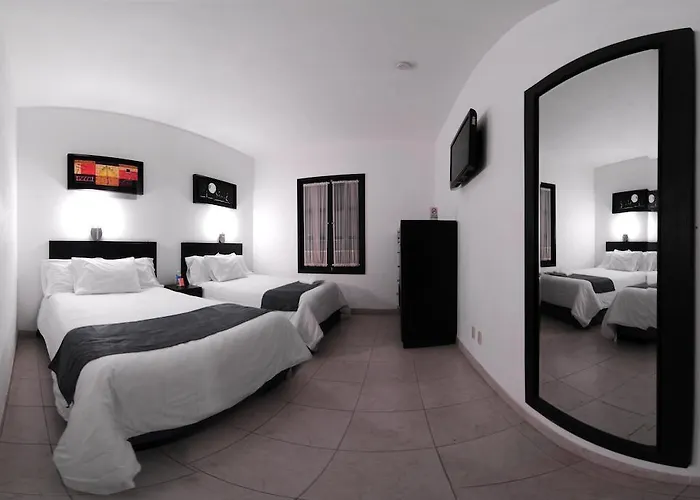 El Hotelito
