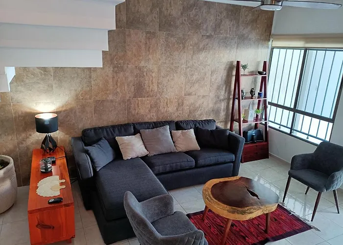 Casa Hector, Con Jacuzzi, Cerca Del Foro Gnp.
