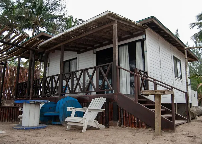 Hermosa cabaña en la playa con muelle