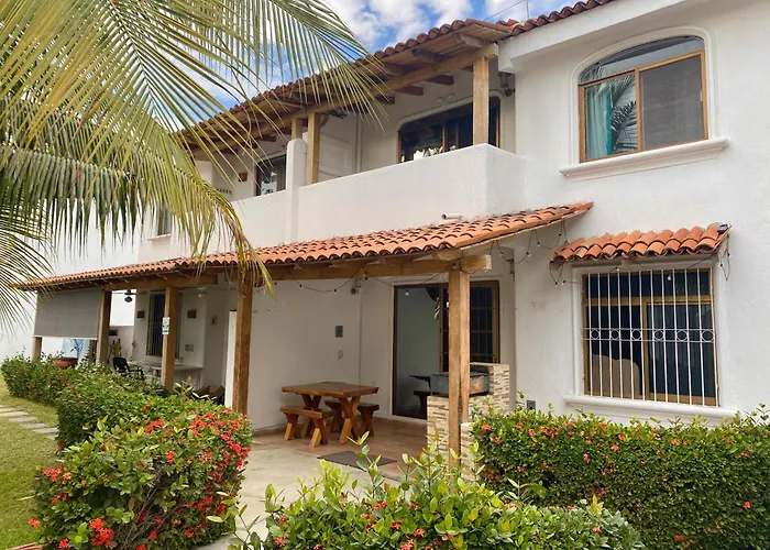 Casa en la playa en Club Santiago Manzanillo