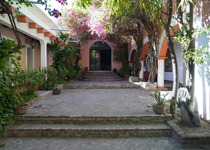 La Mansión