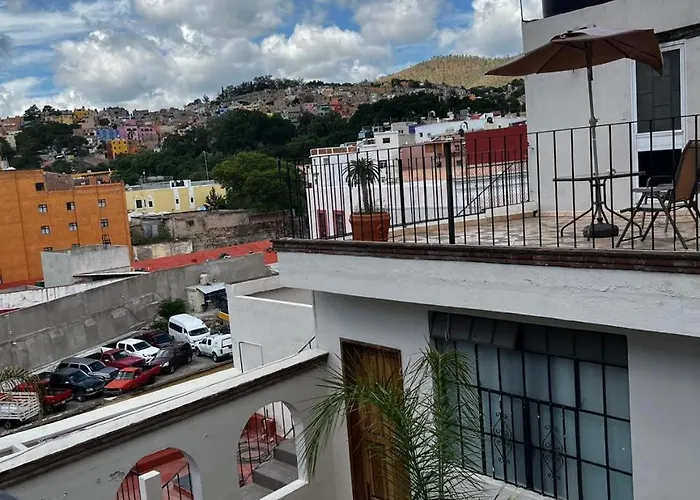 Jardín Del Cantador