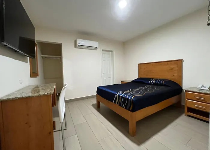 Hotel Catalina Tijuana