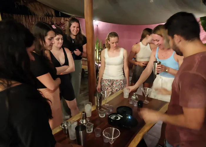 New Friends Hostel & Bar Adults Only Valladolid 