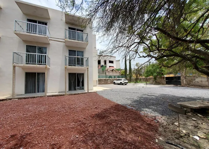 Jubilee Lofts by Quinta las Fuentes Peña de Bernal