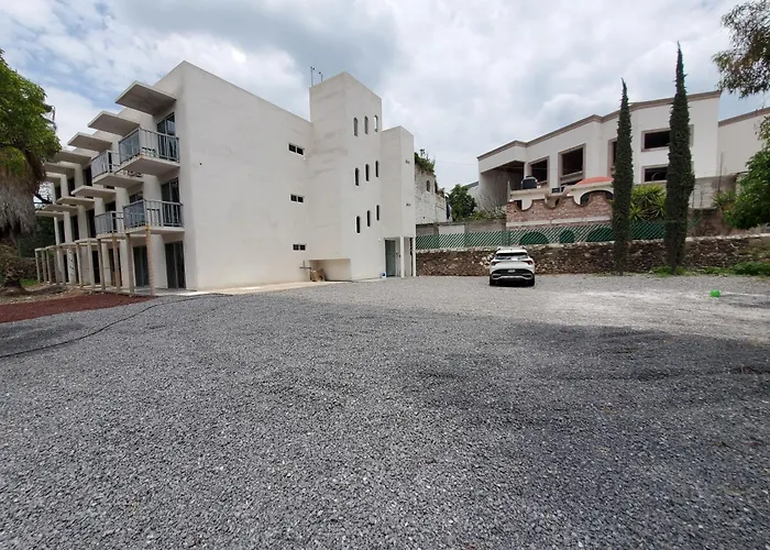 Jubilee Lofts by Quinta las Fuentes Peña de Bernal