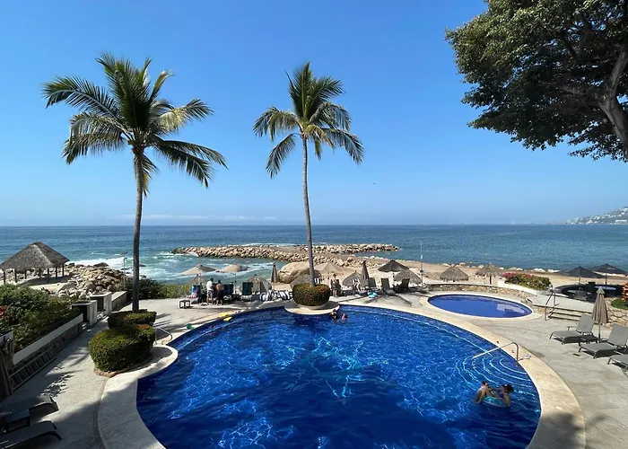 Ocean Front, 3 Bedroom, 3 Bathroom, Casa Natalia, Playa Esmeralda