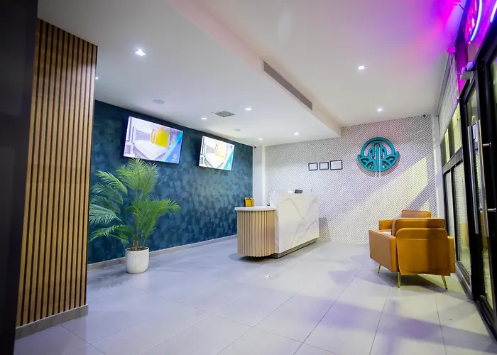 653 Hotel