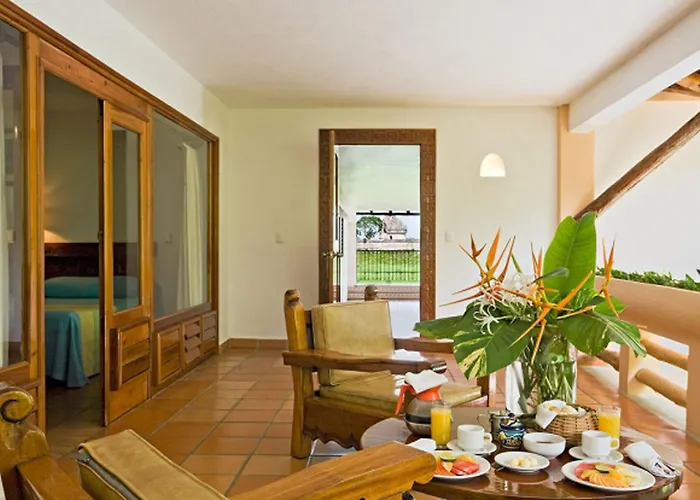 Mayaland Hotel & Bungalows