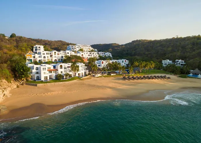Camino Real Zaashila Huatulco