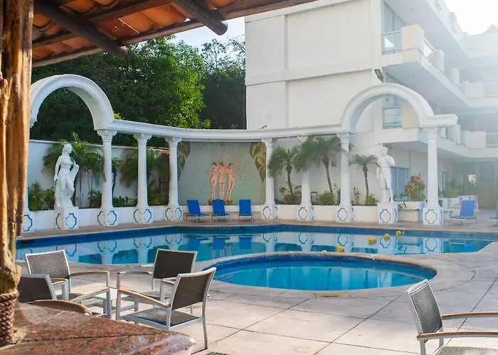 Romano Palace Acapulco