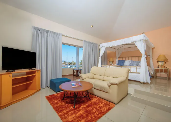 Isla Mazatlan Golden Resort
