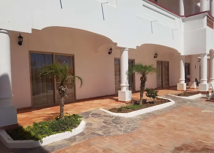 Best Western Laos Mar & Suites