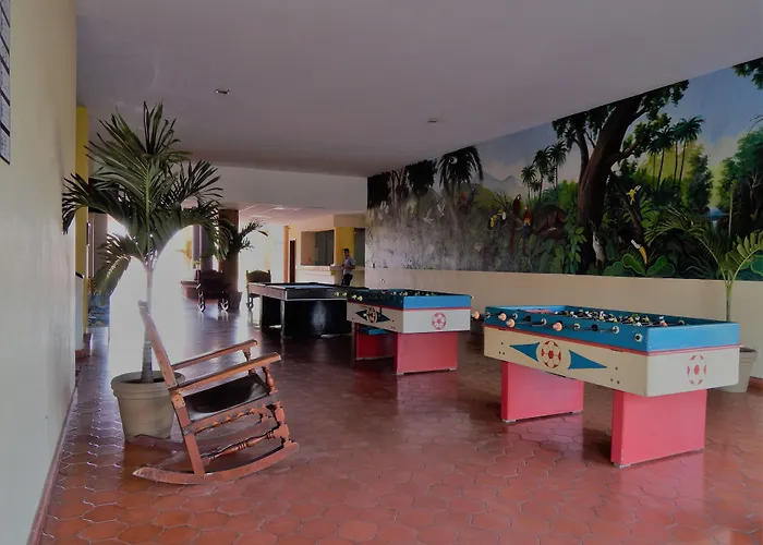Hotel Las Jacarandas