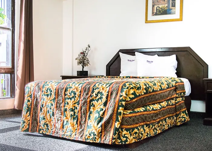 Hotel Suites Royal Tijuana