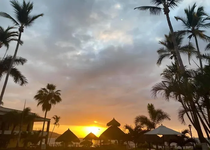 Hotel Estancia San Carlos Guayabitos