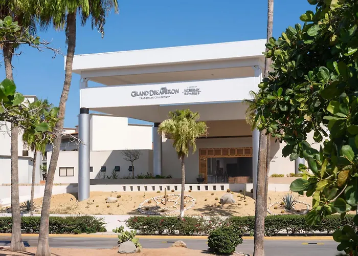 Grand Decameron Los Cabos