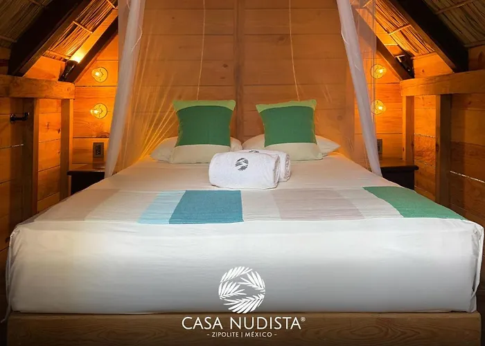 Casa Nudista - LGBT Hotel