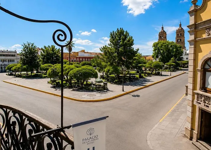 Palacio De Las Rosas