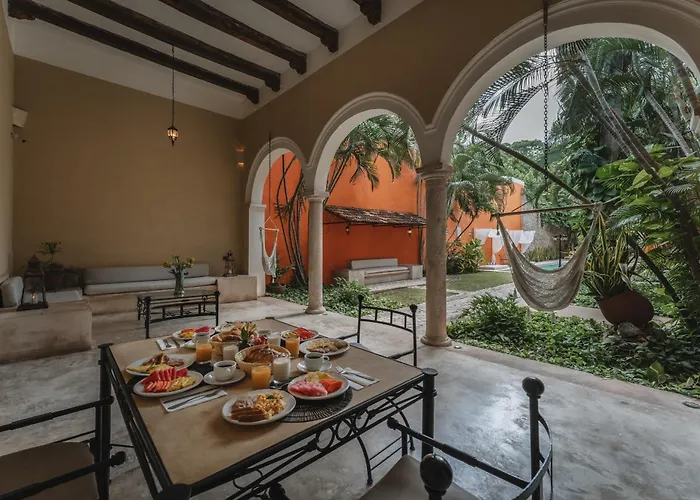 Art 64 Guest House - Adults Only