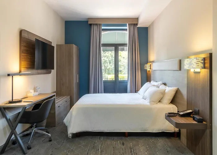 Inn Express Morelia Centro Historico