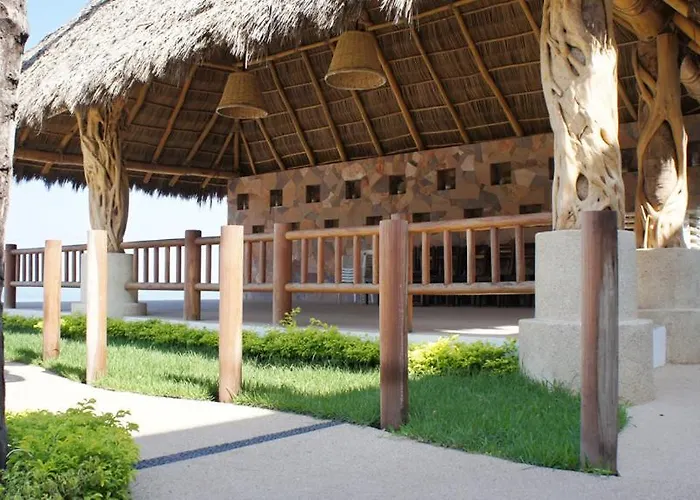Akan Resort