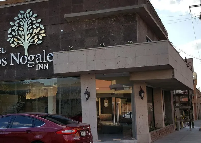 Los Nogales Inn