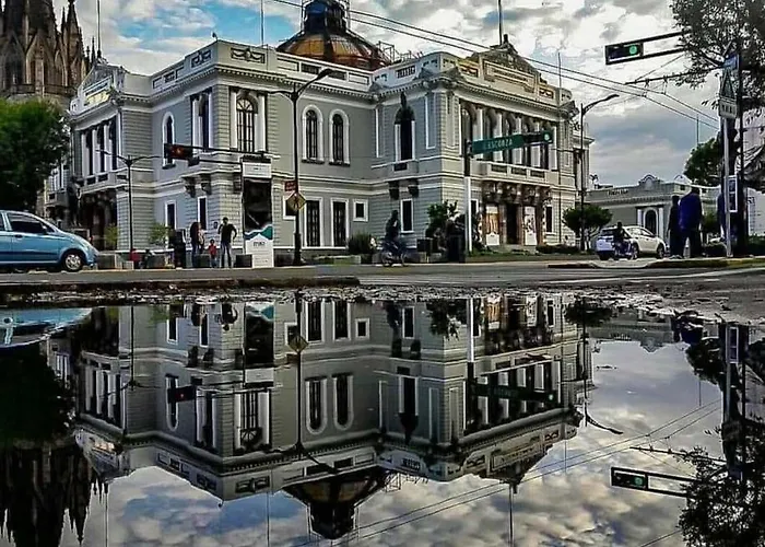 Hotel Aguila